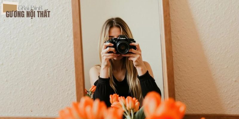 Những phong cách chụp hình trước gương mang dấu ấn cá nhân