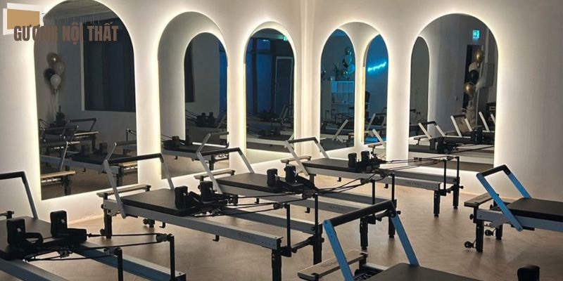 Tầm quan trọng của gương phòng tập gym