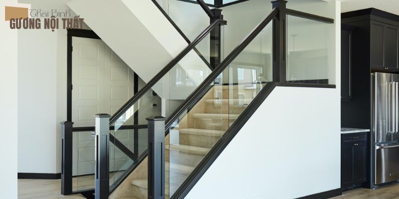 Ứng dụng của lan can kính Hưng Yên với từng công trình