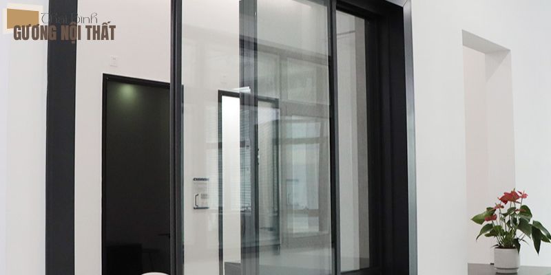 Cửa sổ nhôm kính mở quay 2 cánh