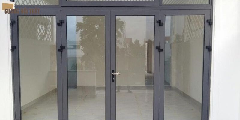 Mẫu cửa mở quay