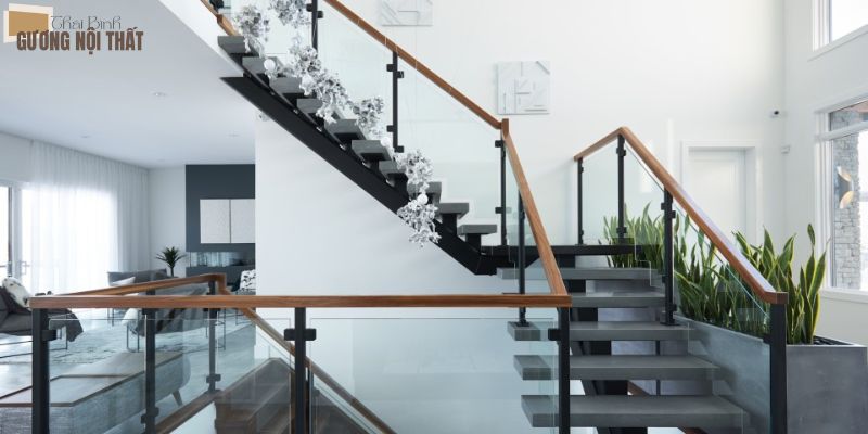 Ưu điểm của hệ thống lan can kính